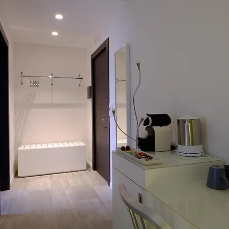 Made To Measure Business Guest house